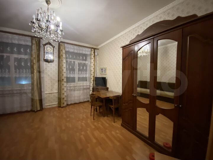 2-к. квартира, 64 м², 2/6 эт.