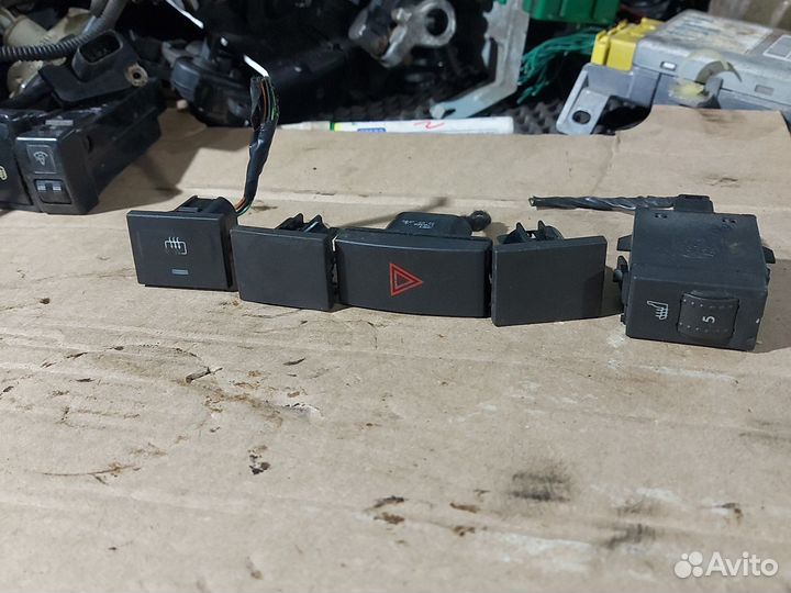 Кнопка аварийки для Ford C-Max I, 2004