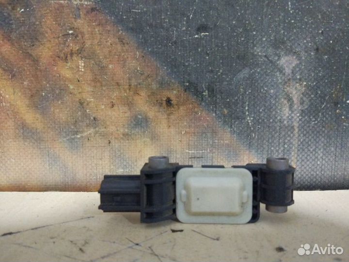 Датчик Airbag Audi A4 Avant B7 ALT 2006