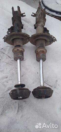 Стойки передние на kia rio