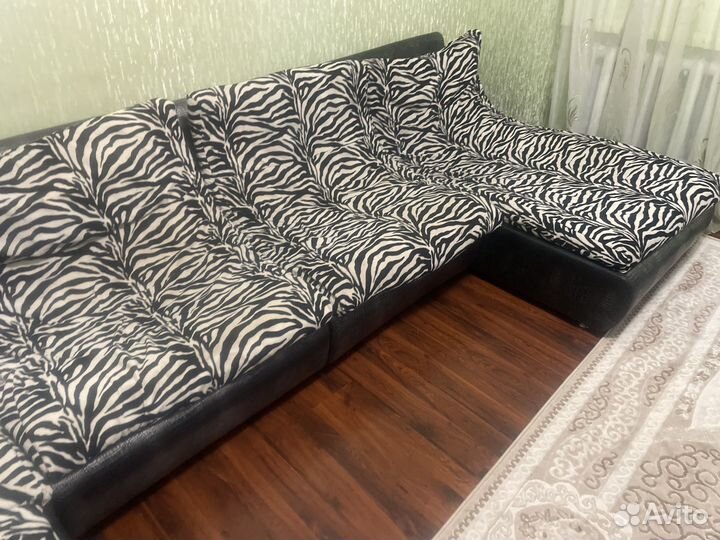 Диван угловой (п-образный)