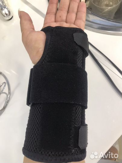 Бандаж на лучезапястный сустав