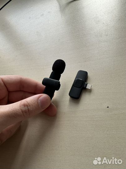 Беспроводной петличный микрофон для iPhone