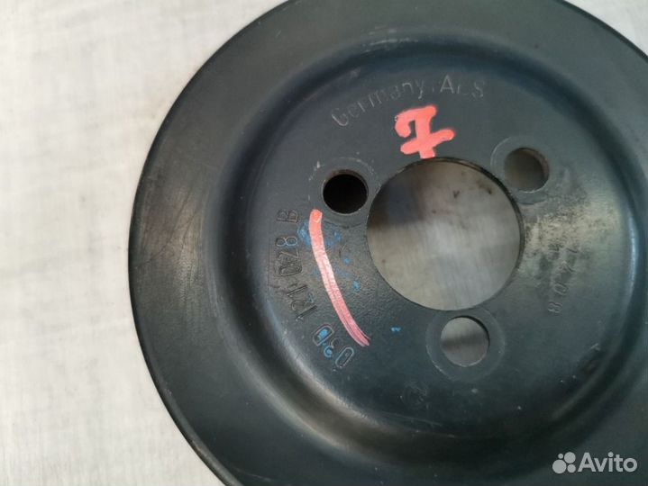 Шкив помпы Skoda Fabia 2 1.2 BZG 2008