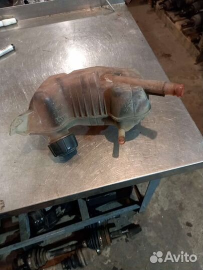 Расширительный бачок Renault Megane2