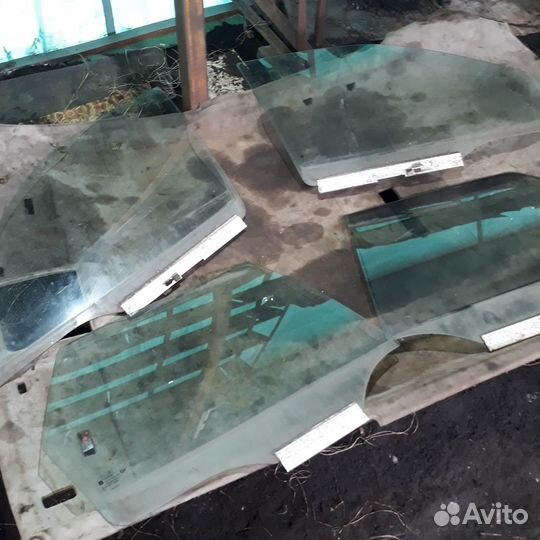 Стекло двери Опель Вектра Б универсал