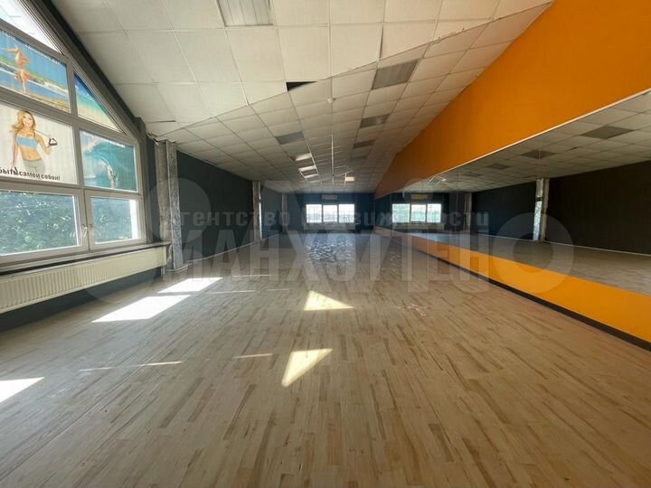 Коммерческое помещение 400 кв.м