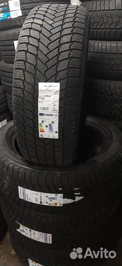 Michelin X-Ice Snow 275/50 R22