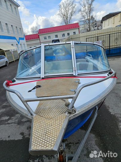 Лодка Quintrex Coast Runner 475