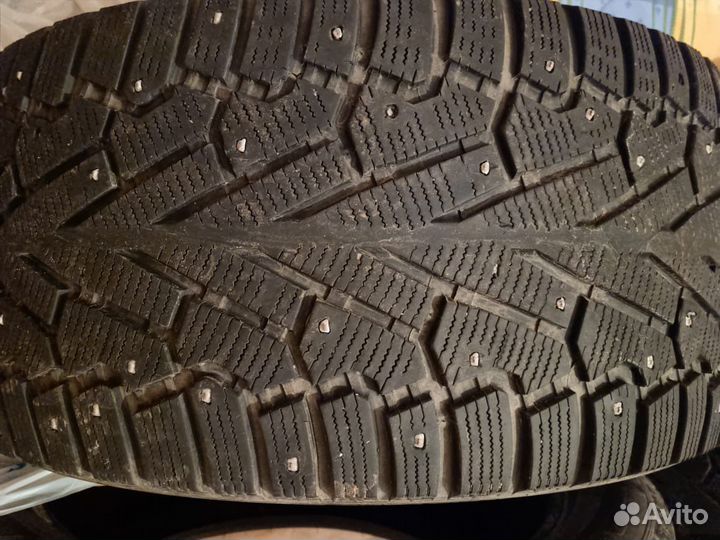 Pirelli Ice Zero 265/50 R20 и 295/45 R20