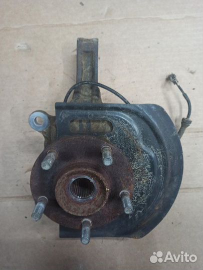 Поворотный кулак левый Nissan X-Trail T31 2007