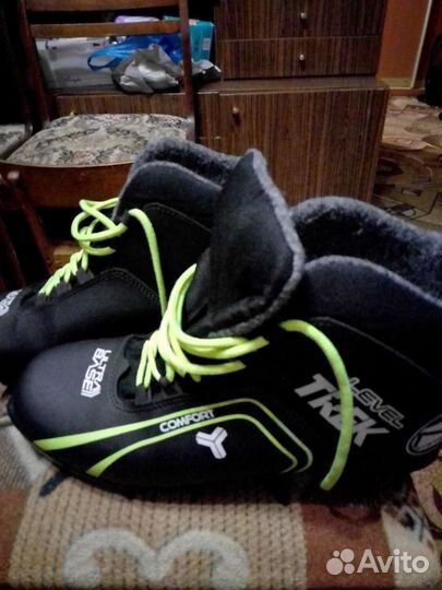 Лыжные ботинки