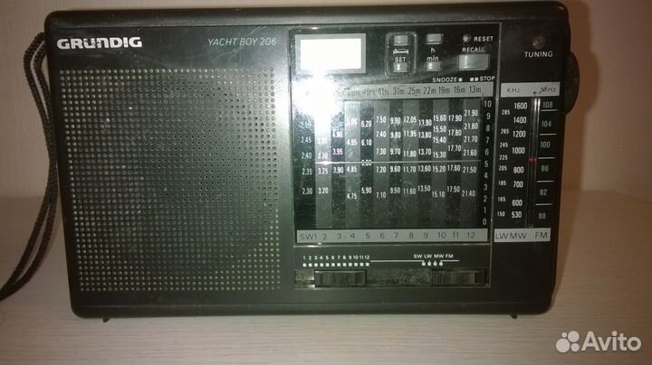 Переносной радиоприёмник Grundig Yacht Boy 206