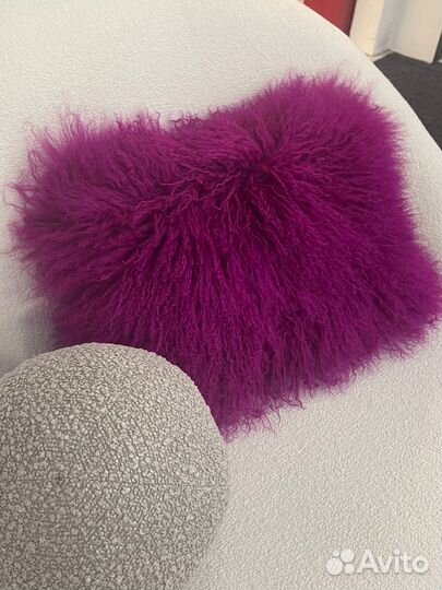 Меховая подушка