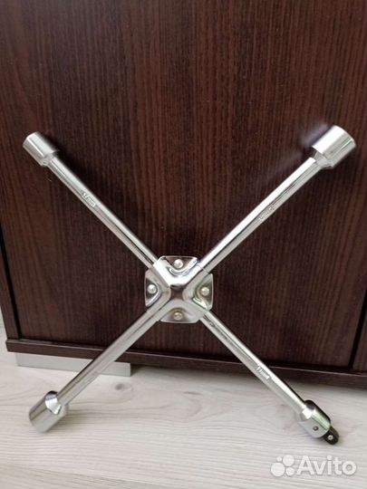 Баллонный ключ