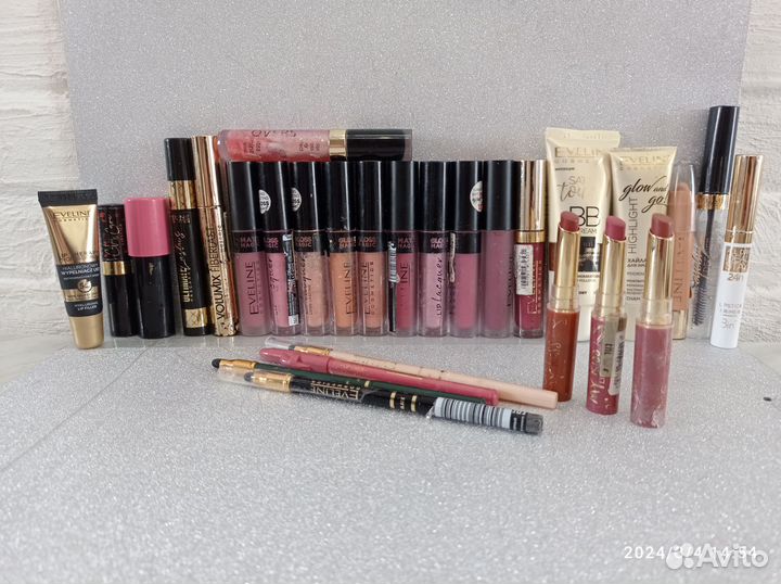 Набор косметики Eveline (тестеры) 28 позиций