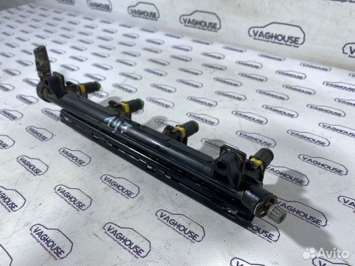 Рампа топливная Skoda Fabia 1.4 BXW 2009