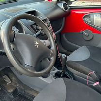 Peugeot 107 1.0 MT, 2008, 176 000 км, с пробегом, цена 385 000 руб.