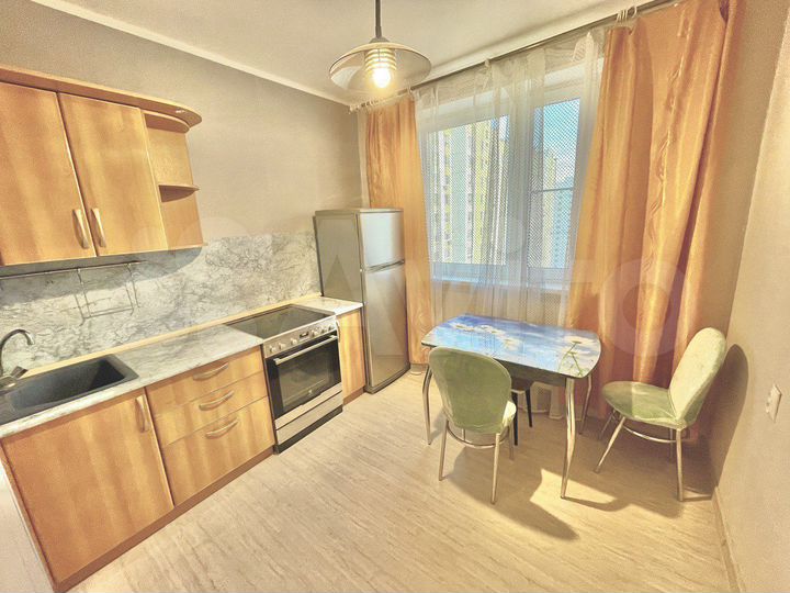 2-к. квартира, 51 м², 13/17 эт.