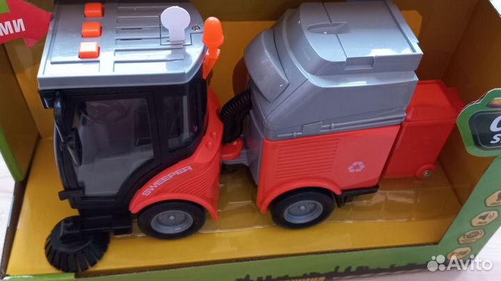 Машина уборочная.Инерционная