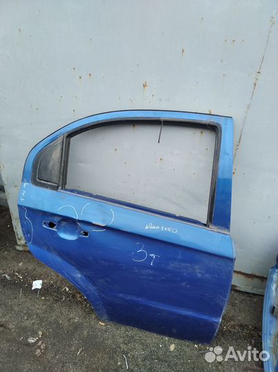 Дверь Шевроле Авео Т250 задняя правая