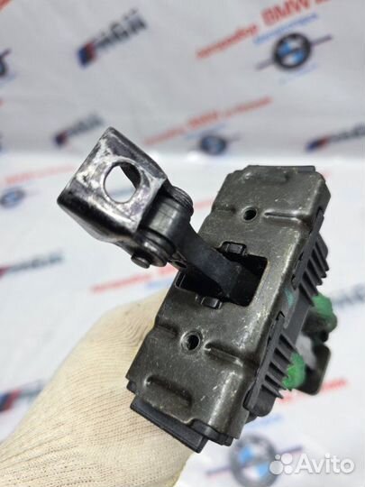 Ограничитель двери передний Bmw X5 E53 M54B30 2006