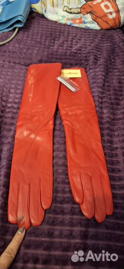 Перчатки женские высокие