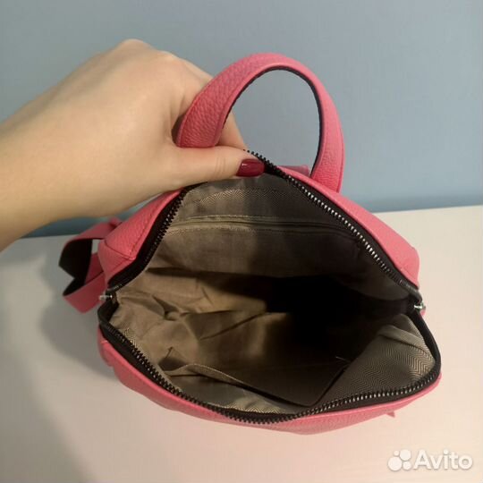 Розовый рюкзак Барби