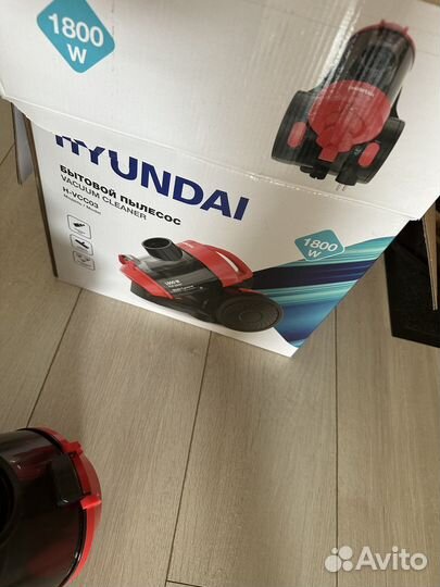 Пылесос новый 1800W