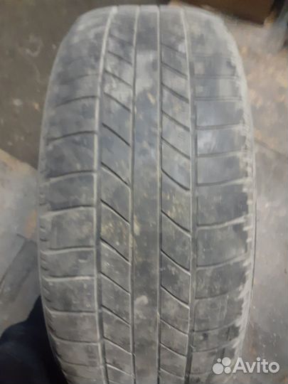 Goodyear Wrangler AT 255/60 R18