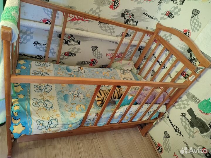 Детская кроватка