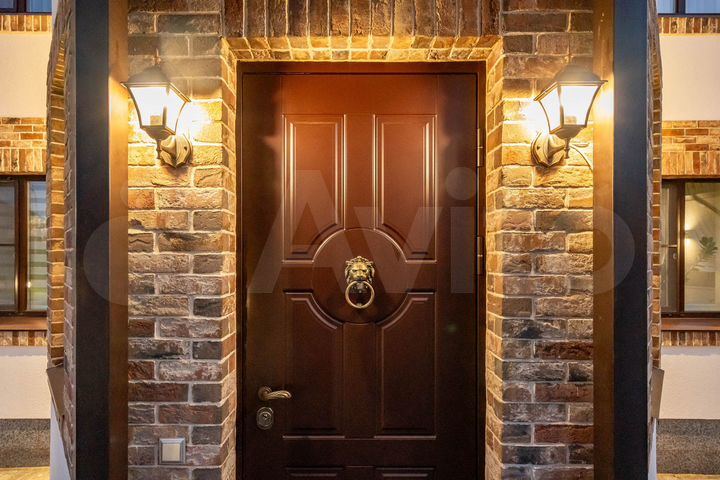 Дом 250 м² на участке 10 сот.