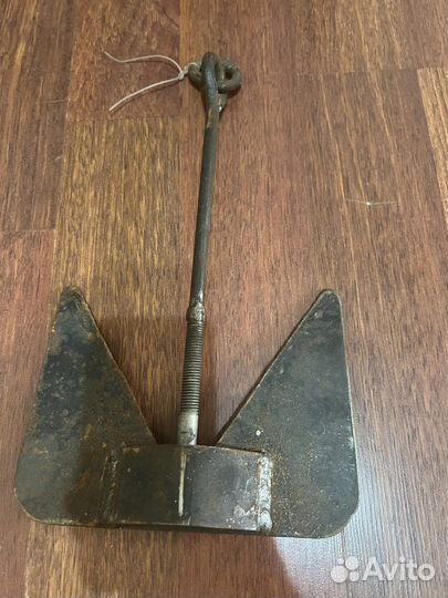 Якорь для лодки