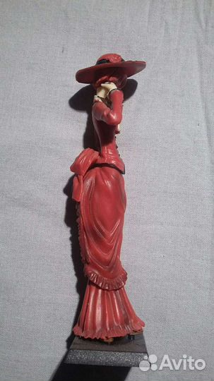 Фигурка Мадам Рэд