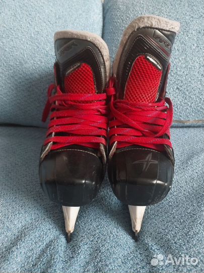 Хоккейные вратарские коньки bauer vapor 1x pro