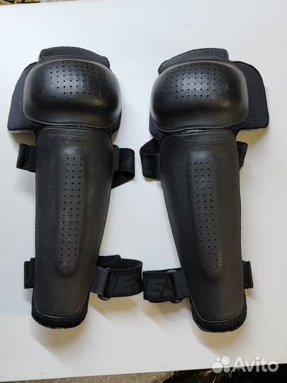 Наколенники