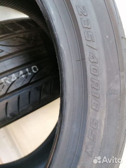 Yokohama Advan Fleva V701 235/40 R18 95W