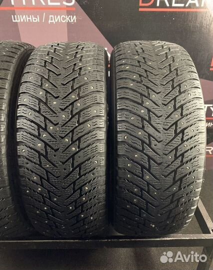 Nokian Tyres Hakkapeliitta 8 215/55 R17