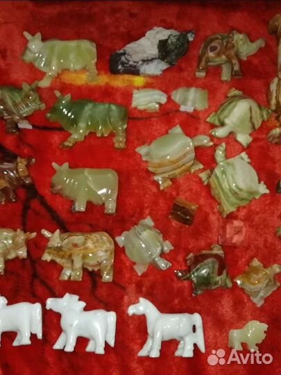 Фигурки из оникса