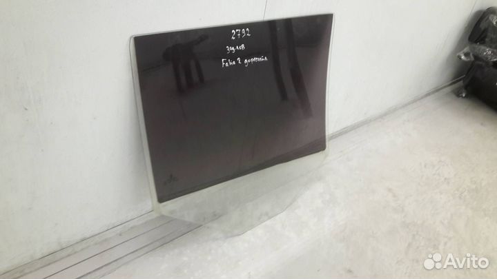 Стекло двери задней левой Skoda Fabia 2 (5J) 2008