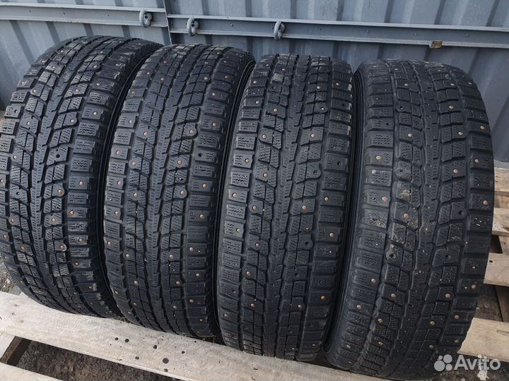 Dunlop SP Winter Ice 01 205/60 R16