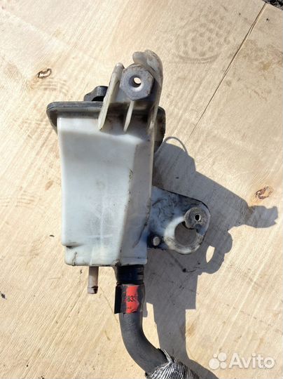 Ягуар XF бачок гур