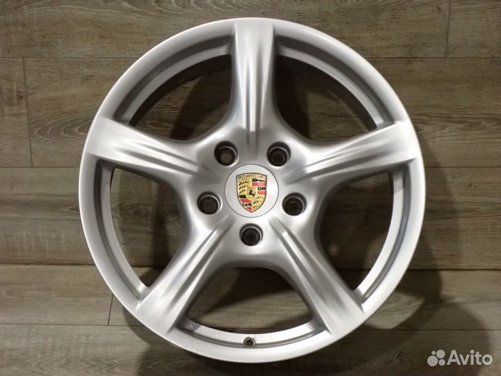 Три оригинальных диска R18 на Porsche Panamera