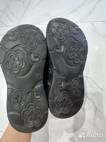 Кроссовки для девочки