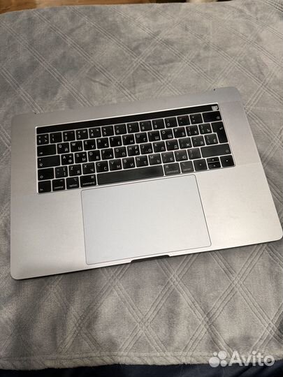 Топкейс macbook pro 15 2018 вместе с батареей