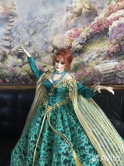 Кукла В резерве фарфоровая большая