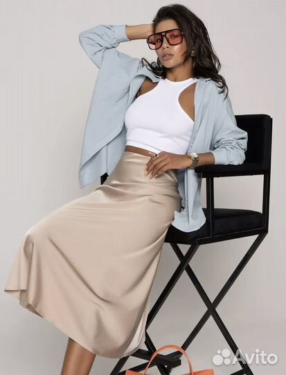 Атласная юбка миди 44