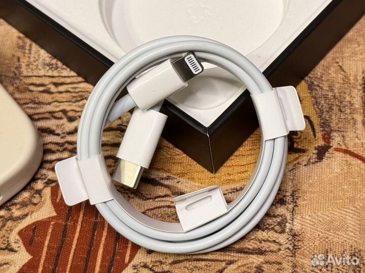 Быстрая зарядка для iPhone 20w