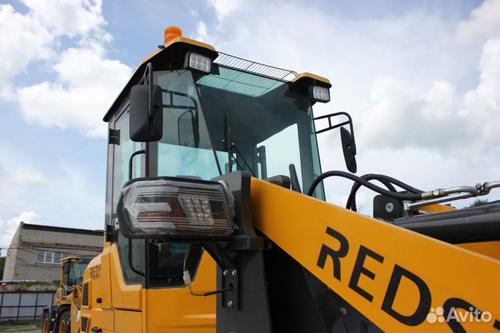 Фронтальный погрузчик Redstar ZL25, 2023