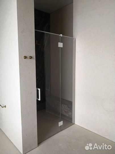 Распашные стеклянные двери